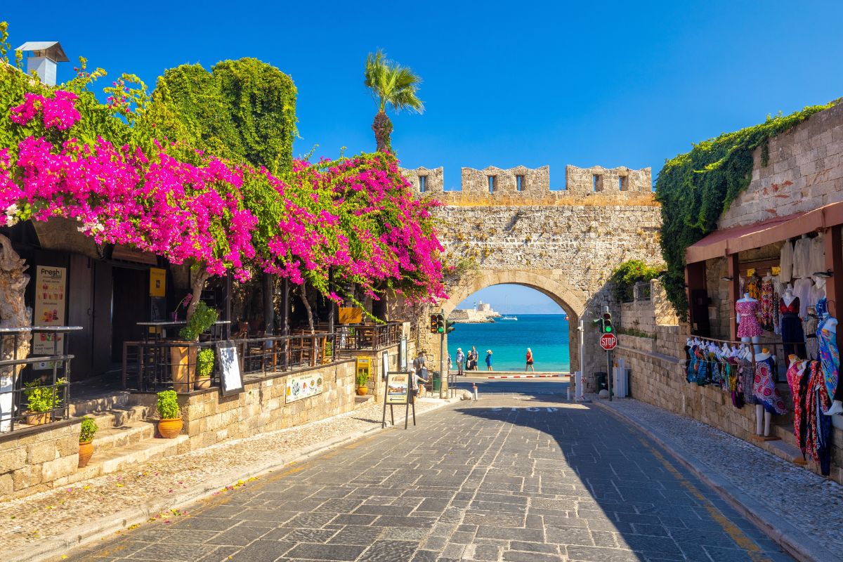 The Weather in Rhodes in July Your Ultimate Guide to Sunshine and
